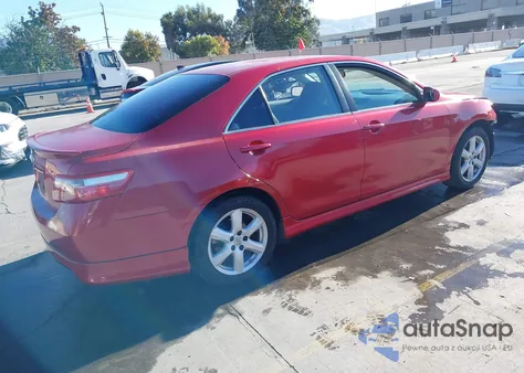 2007 Toyota Camry Se z USA, uszkodzony, nr VIN 4T1BE46K57U185042